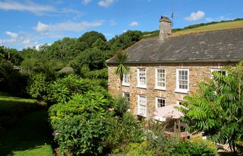 Manor Farmhouse Holiday Cottage