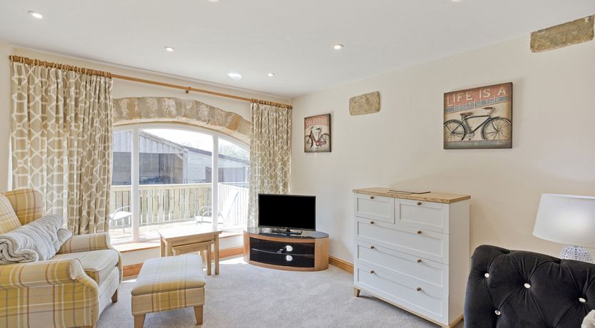 Photo of Tom's Cabin