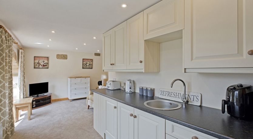 Photo of Tom's Cabin