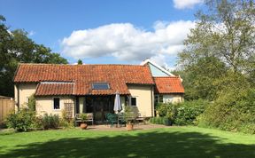 Photo of Ivy House Barn