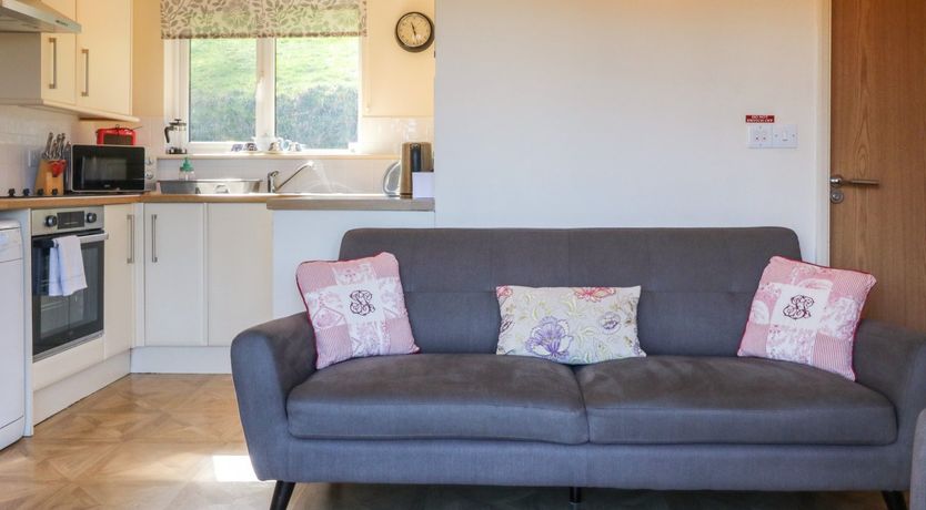 Photo of Chalet Log Cabin L12