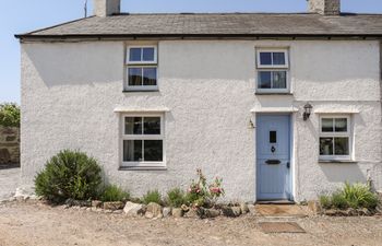 Tan Y Fynwent Holiday Home