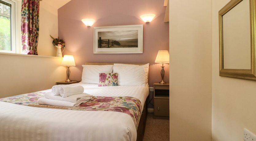 Photo of Chalet Log Cabin L15