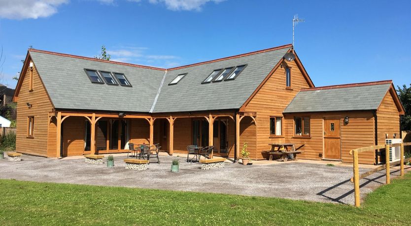 Photo of Riverside Lodge