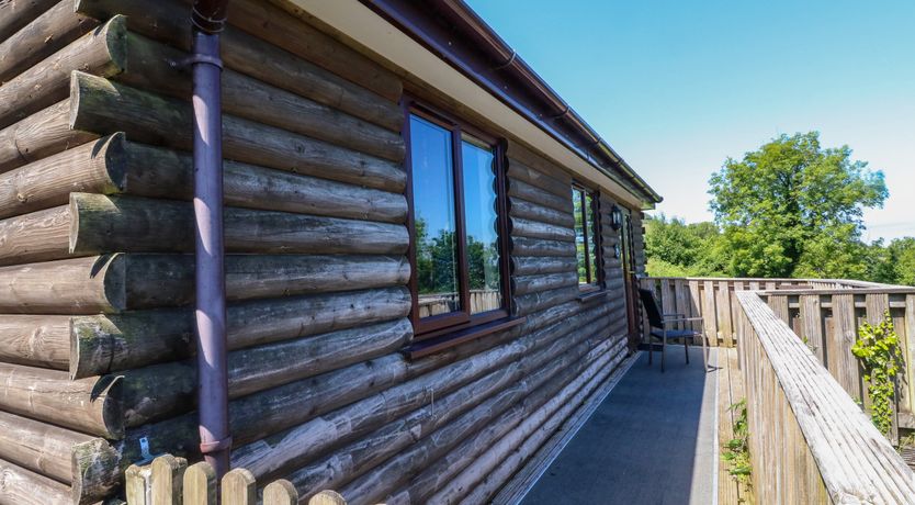 Photo of Chalet Log Cabin L3