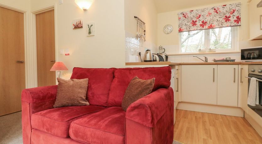 Photo of Chalet Log Cabin L6