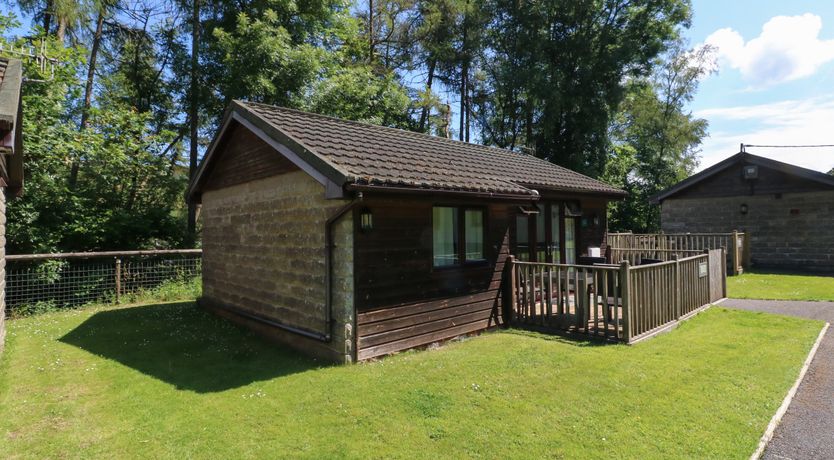 Photo of Chalet Log Cabin L7