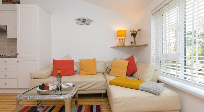 Photo of Flat 3, Pentowan Court