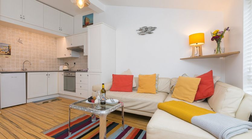 Photo of Flat 3, Pentowan Court