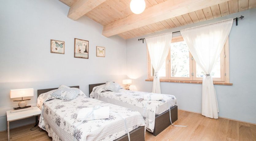 Photo of Tuscan White