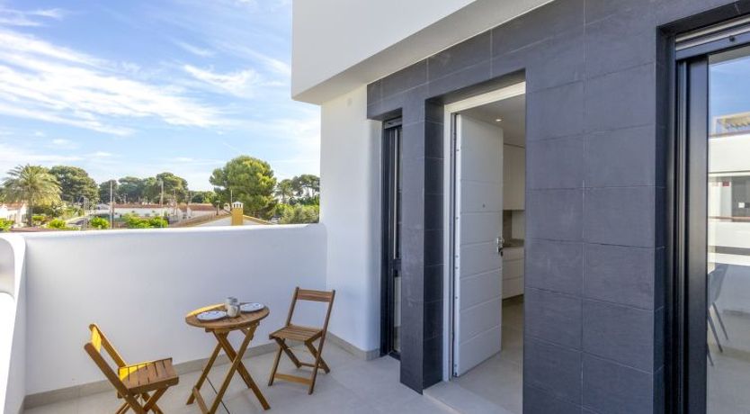 Photo of Tropical Beach Penthouse