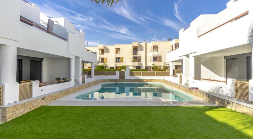 Photo of Tropical Beach Penthouse