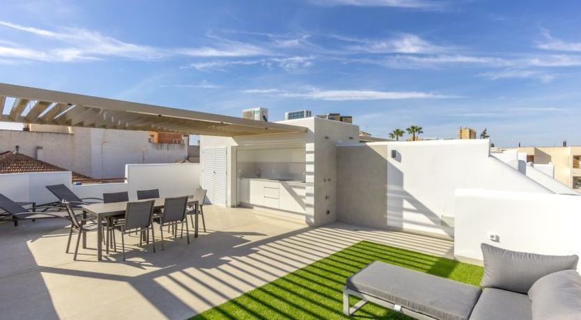 Photo of Tropical Beach Penthouse