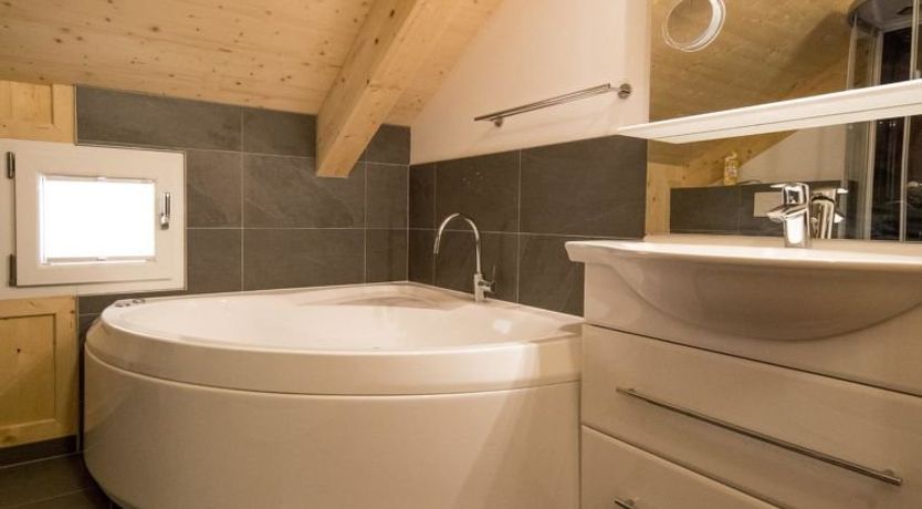 Photo of Superior # 15 mit IR-Sauna & Sprudelbad Apartment 3