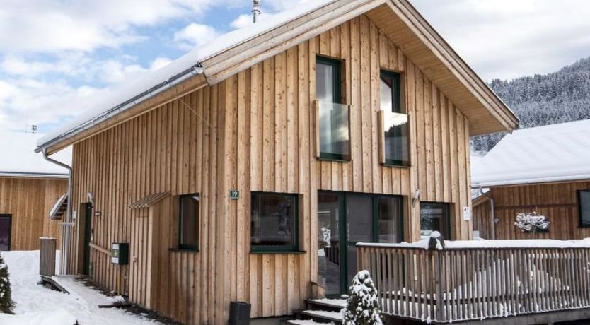 Photo of Superior # 15 mit IR-Sauna & Sprudelbad Apartment 3