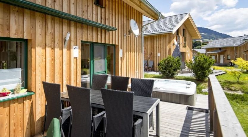 Photo of Superior # 15 mit IR-Sauna & Sprudelbad Apartment 3