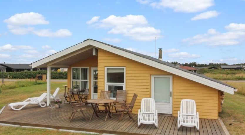 Photo of "Adelbert" - 400m from the sea