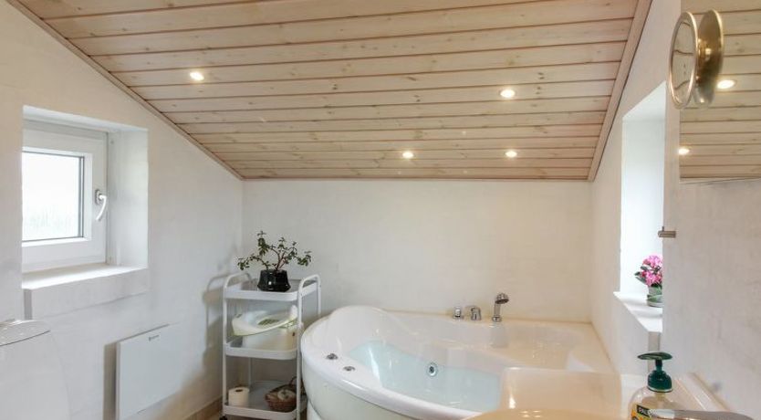 Photo of "Adelbert" - 400m from the sea