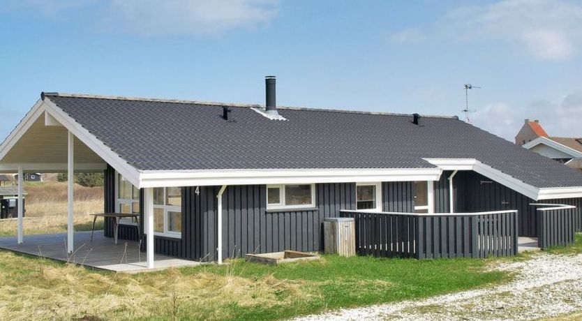 Photo of "Alana" - 346m from the sea