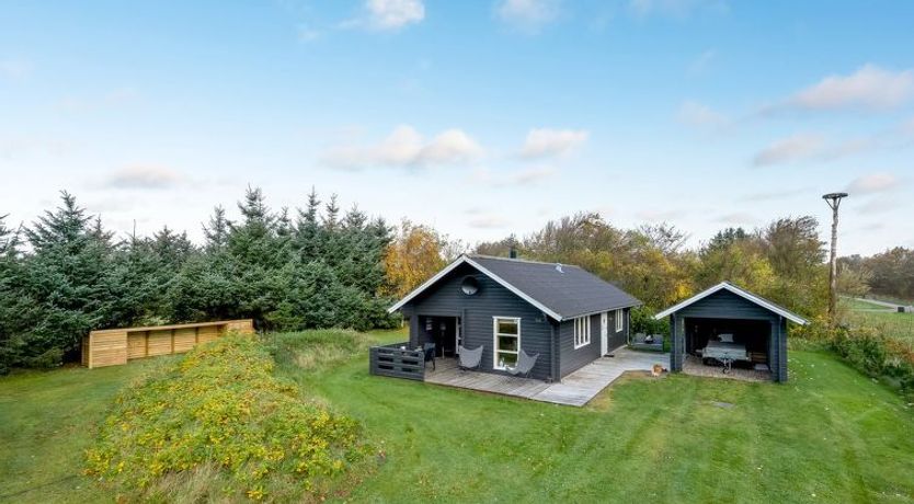 Photo of "Engeline" - 300m to the fjord