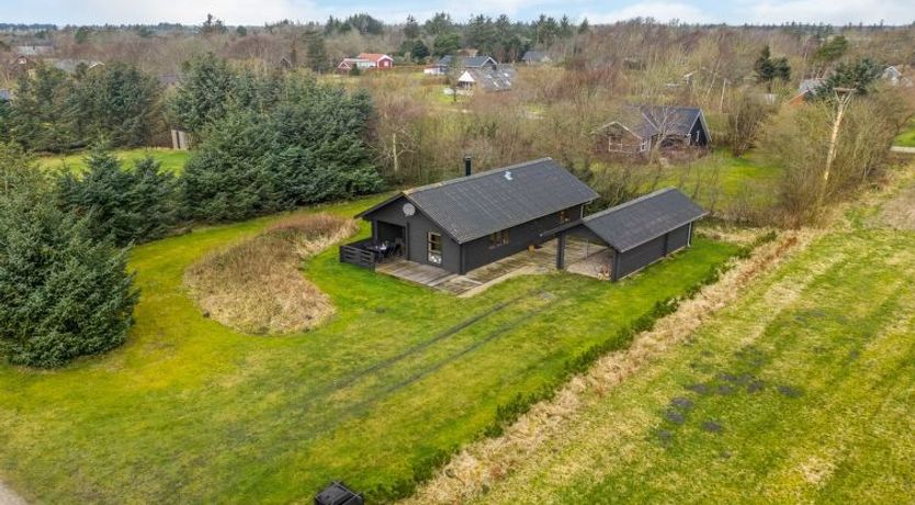 Photo of "Engeline" - 300m to the fjord