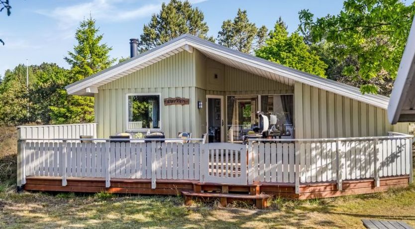 Photo of "Karlotta" - 2.2km from the sea