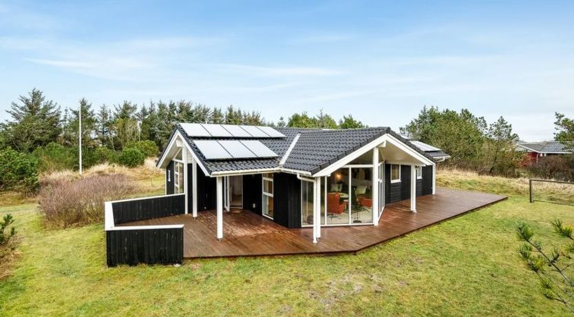 Photo of "Helen" - 500m to the fjord