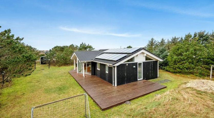 Photo of "Helen" - 500m to the fjord