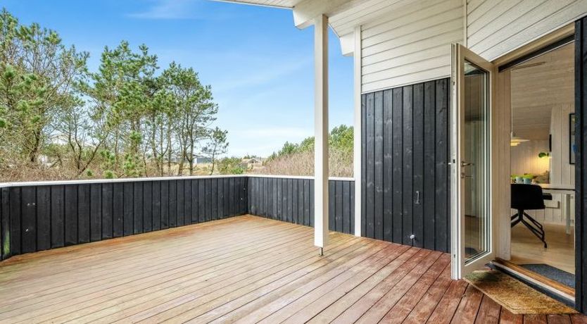 Photo of "Helen" - 500m to the fjord