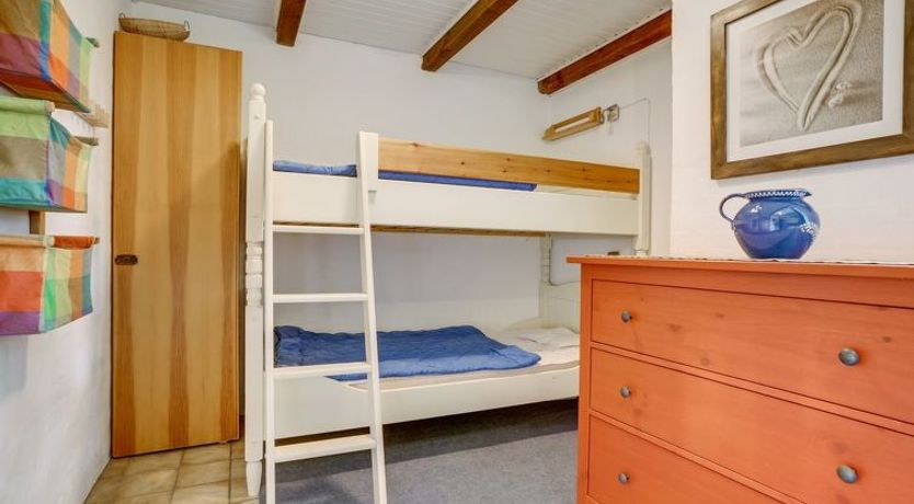 Photo of "Ariela" - 1.1km from the sea