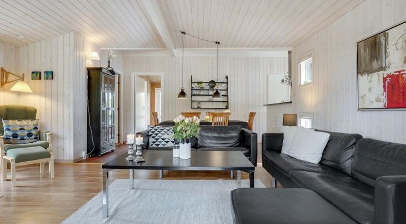 Photo of "Ruzica" - 3.9km from the sea