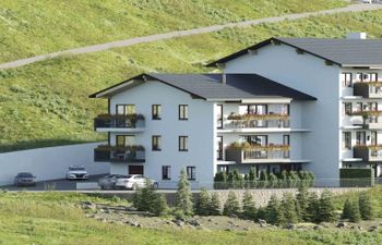 Superior & Infinity Pool Apartment 2 Holiday Home