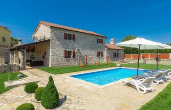 Bozac (ROJ417) Holiday Home