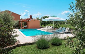 Rosa Apartment 3 Holiday Home