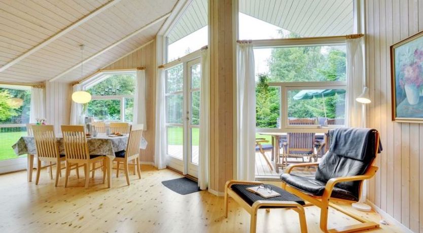 Photo of "Lyra" - 800m from the sea