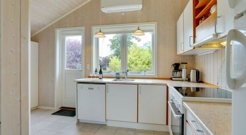 Photo of "Lyra" - 800m from the sea