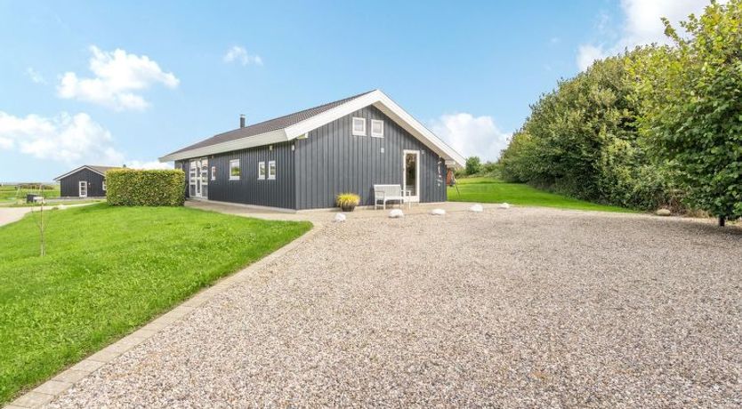 Photo of "Deline" - 250m from the sea