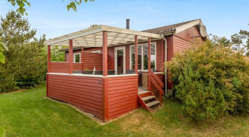 Photo of "Yanne" - 400m from the sea