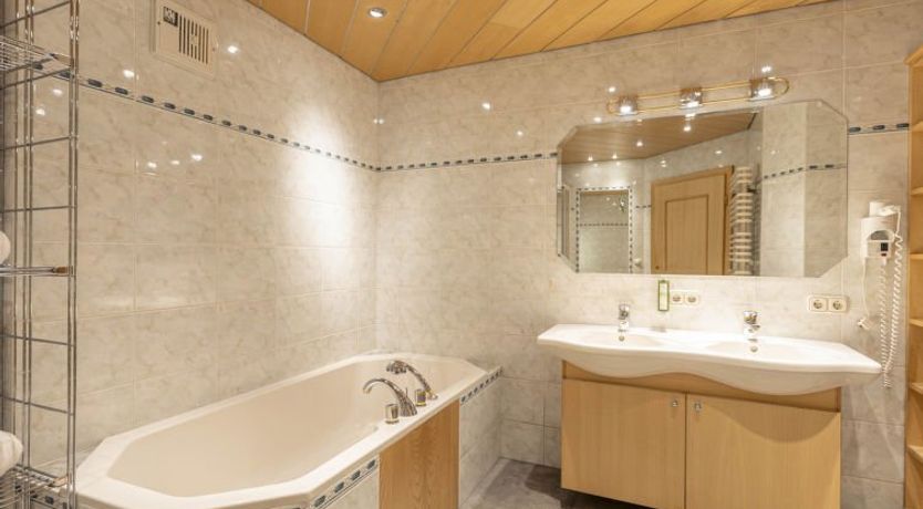 Photo of mit 4 Schlafzimmern Apartment 7