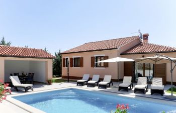 Dori Holiday Home