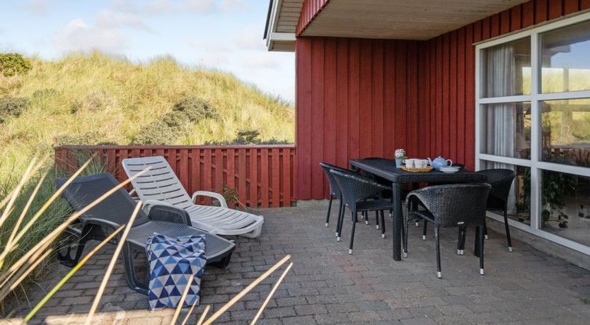 Photo of "Dana" - 290m from the sea