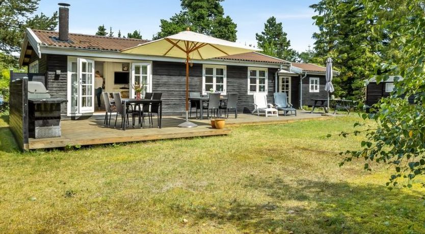 Photo of "Fjola" - 200m from the sea