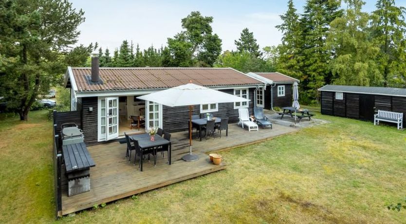 Photo of "Fjola" - 200m from the sea