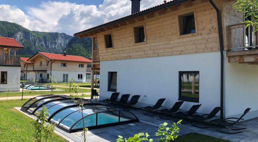 Photo of Bergblick mit Sauna und Sommer-Pool
