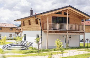 mit Sauna & Sommer-Pool für 10 Personen Holiday Home