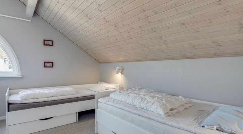 Photo of "Maura" - 2.3km from the sea