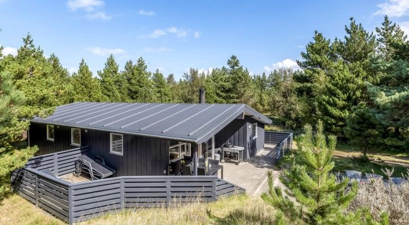 Photo of "Roald" - 2.2km from the sea