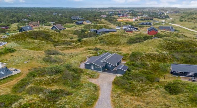 Photo of "Ottar" - 400m from the sea