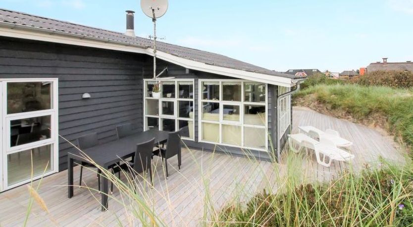 Photo of "Ottar" - 400m from the sea