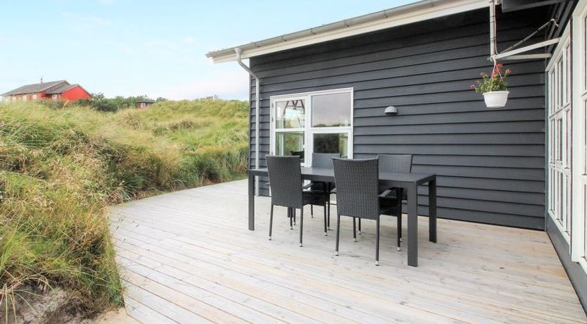 Photo of "Ottar" - 400m from the sea